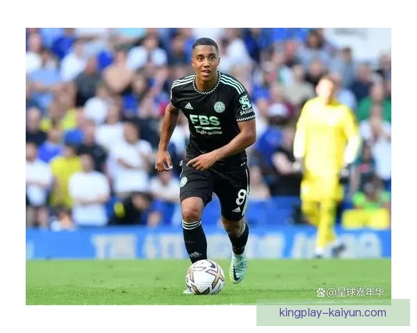 图赫尔重塑球队凝聚力，迎接新挑战状态回暖稳步提升