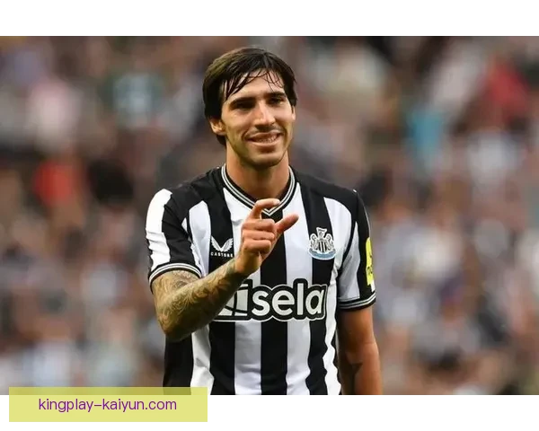 托纳利中场表现出色，助力球队赢得关键胜利，状态回暖值得关注。