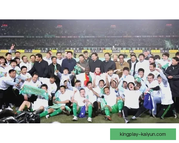 北京国安在足协杯赛场展现出色状态，争夺冠军之路备受关注